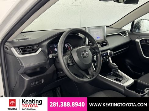 Certified 2025 Toyota RAV4 XLE AWD/4WD image 15
