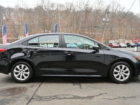 Used 2024 Toyota Corolla LE image 6