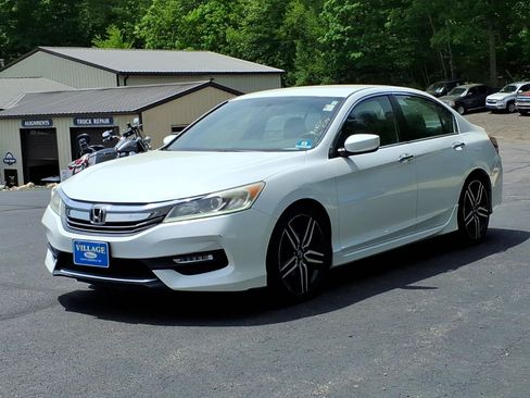 Used 2016 Honda Accord Sport image 2