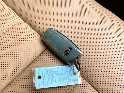 Used 2021 Audi A8 L 3.0T w/ Executive Plus Package image 14