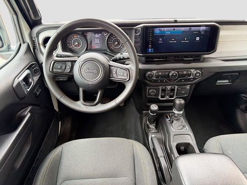 Used 2024 Jeep Wrangler Unlimited Sport AWD/4WD image 18