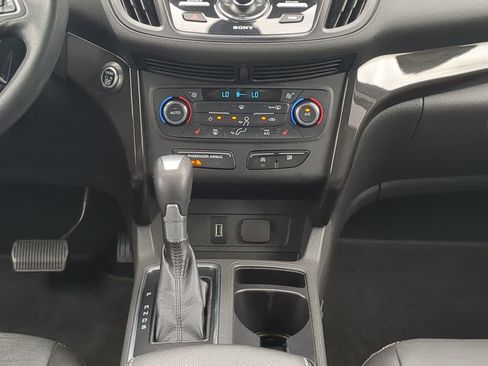 Used 2017 Ford Escape Titanium FWD image 17