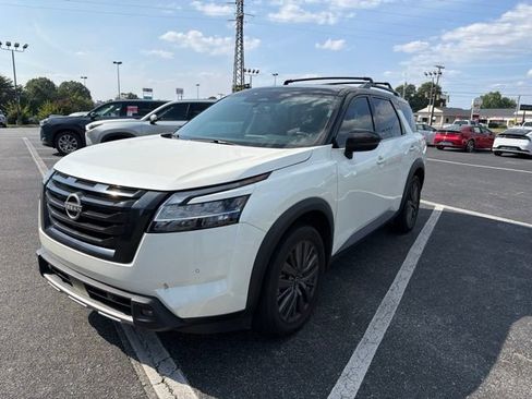 Used 2023 Nissan Pathfinder SL w/ SL Premium Package AWD/4WD image 1