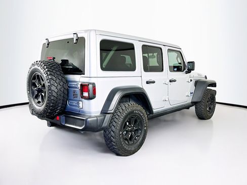 Used 2023 Jeep Wrangler Unlimited w/ Cold Weather Group image 9