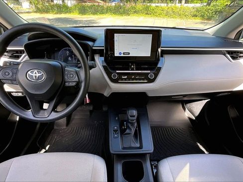 Used 2026 Toyota Corolla Cross L image 7