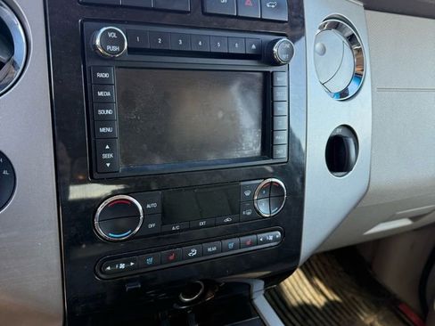 Used 2013 Ford Expedition EL Limited image 13