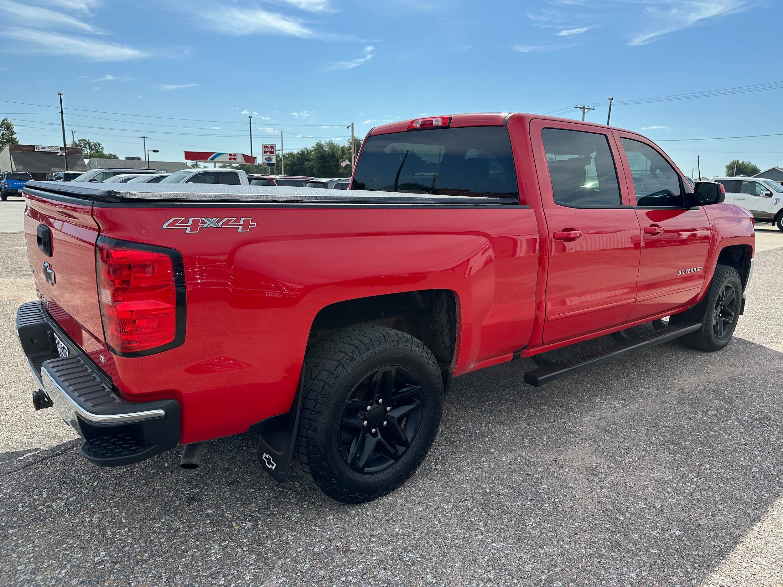 Used 2017 Chevrolet Silverado 1500 LT w/ All Star Edition AWD/4WD image 6