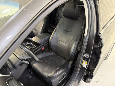 Used 2015 Ford Edge Titanium w/ Equipment Group 302A AWD/4WD image 11