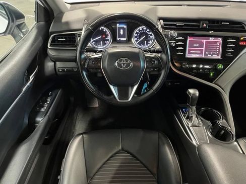 Used 2019 Toyota Camry SE FWD image 18