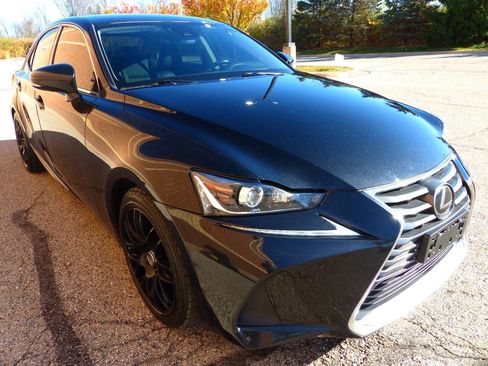 Used 2018 Lexus IS 300 F Sport w/ F Sport Package image 11