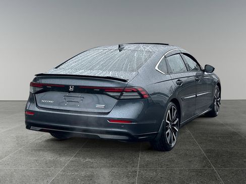 Used 2024 Honda Accord Touring image 7
