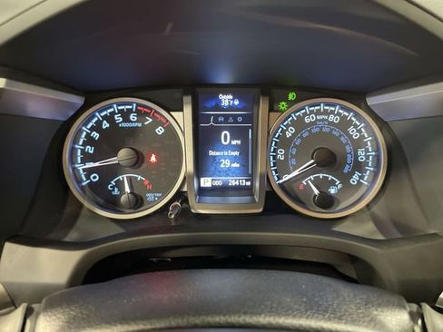 Certified 2023 Toyota Tacoma SR5 AWD/4WD image 8