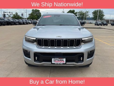 Used 2022 Jeep Grand Cherokee Overland AWD/4WD image 3