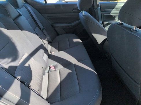 Used 2025 Nissan Altima 2.5 SV FWD image 29