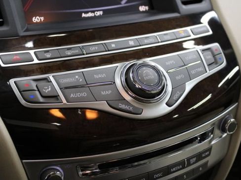 Used 2017 INFINITI QX60 Luxe w/ Deluxe Technology Package AWD/4WD image 18