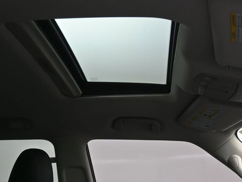 Used 2024 Nissan Armada Platinum w/ Captain's Chairs Package image 9