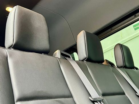 Used 2025 Mercedes-Benz Sprinter 2500 image 28