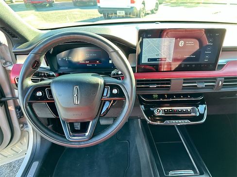 Used 2024 Lincoln Corsair Reserve image 19