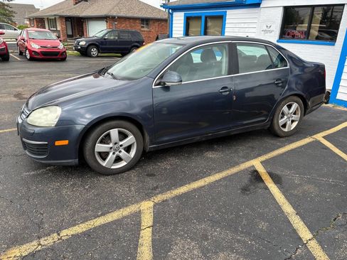 Used 2008 Volkswagen Jetta SE FWD image 1