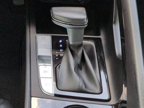 Used 2021 Hyundai Elantra Limited w/ Cargo Package FWD image 18