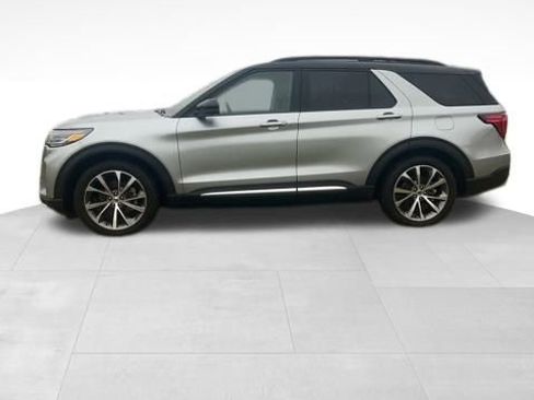 Used 2025 Ford Explorer Platinum w/ Ultimate Package image 4