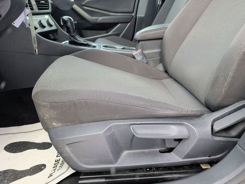 Used 2019 Volkswagen Jetta S image 9