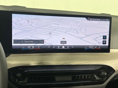 Used 2025 BMW i4 eDrive40 image 18