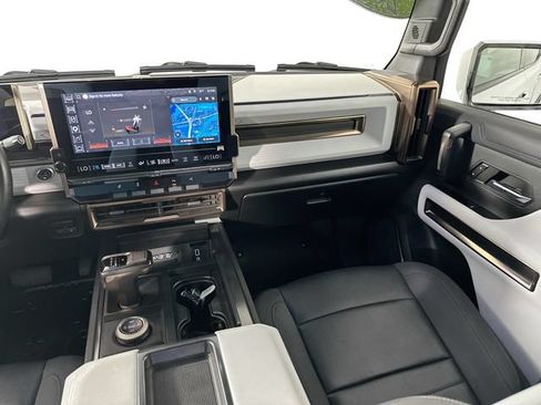 Used 2024 GMC Hummer EV 2X AWD/4WD image 28