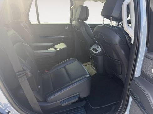 Used 2025 Lincoln Navigator Reserve AWD/4WD image 13