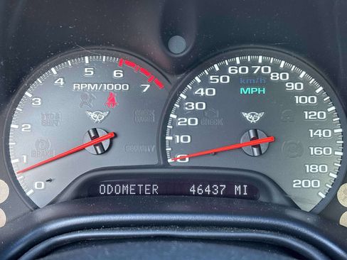 Used 1999 Chevrolet Corvette Convertible w/ Memory Pkg image 21