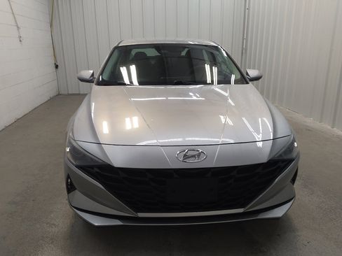 Used 2021 Hyundai Elantra SEL FWD image 14