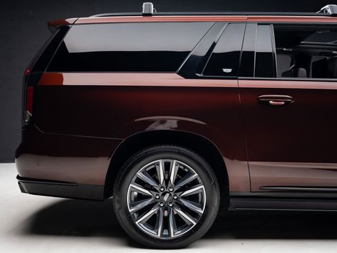 Used 2023 Cadillac Escalade ESV Sport Platinum w/ Heavy-Duty Trailer Package image 37