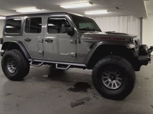 Used 2020 Jeep Wrangler Unlimited Rubicon w/ LED Lighting Group AWD/4WD image 2
