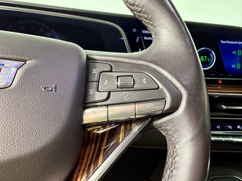 Used 2022 Cadillac Escalade ESV Luxury image 29