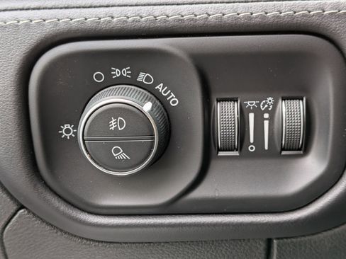 Used 2023 RAM 1500 Limited w/ Trailer Tow Group image 16