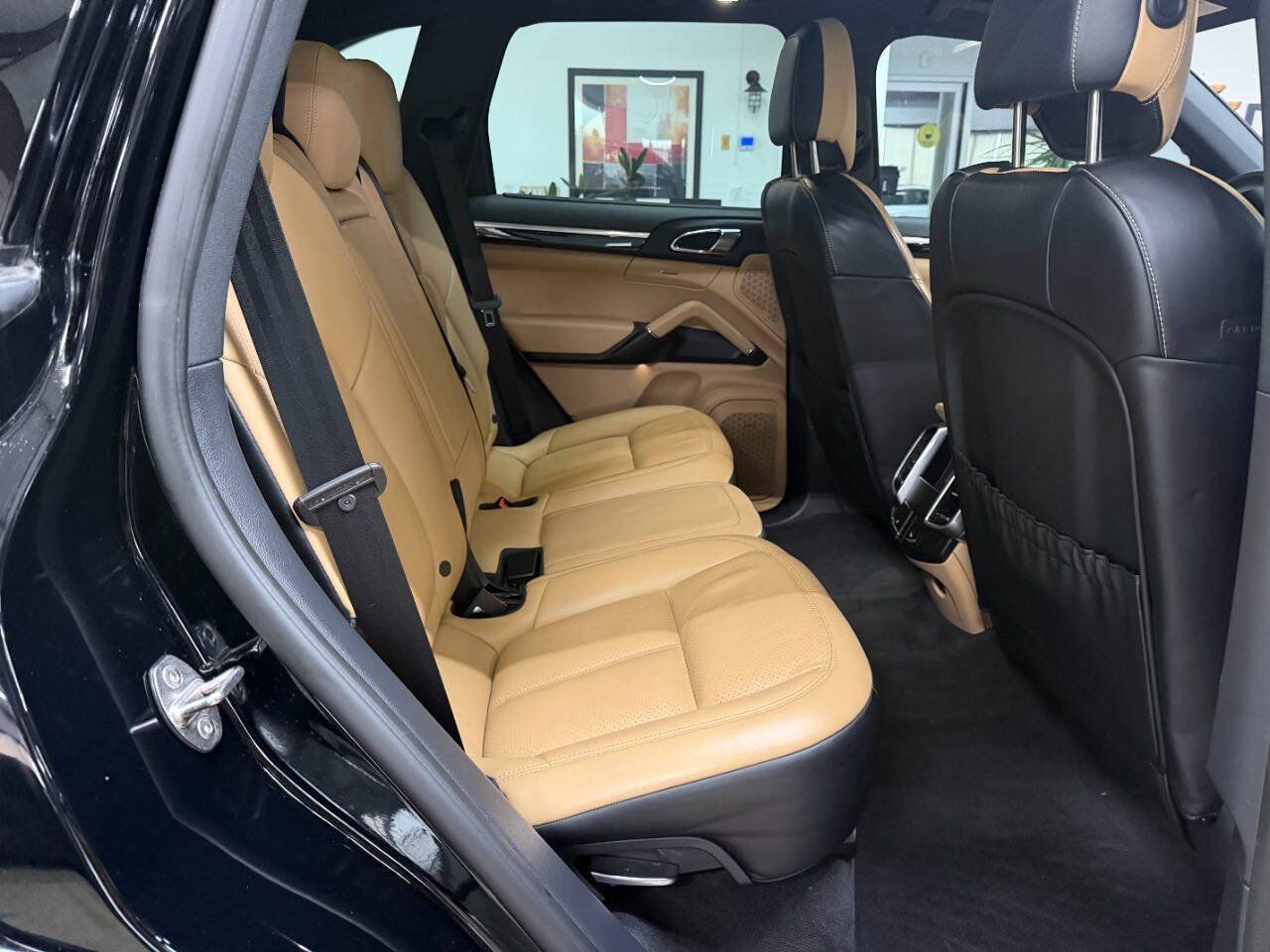 Used 2017 Porsche Cayenne S AWD/4WD image 15