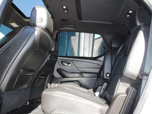 Used 2022 Chevrolet Traverse RS image 26