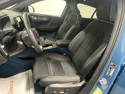 Used 2023 Volvo C40 P8 Recharge Ultimate image 10