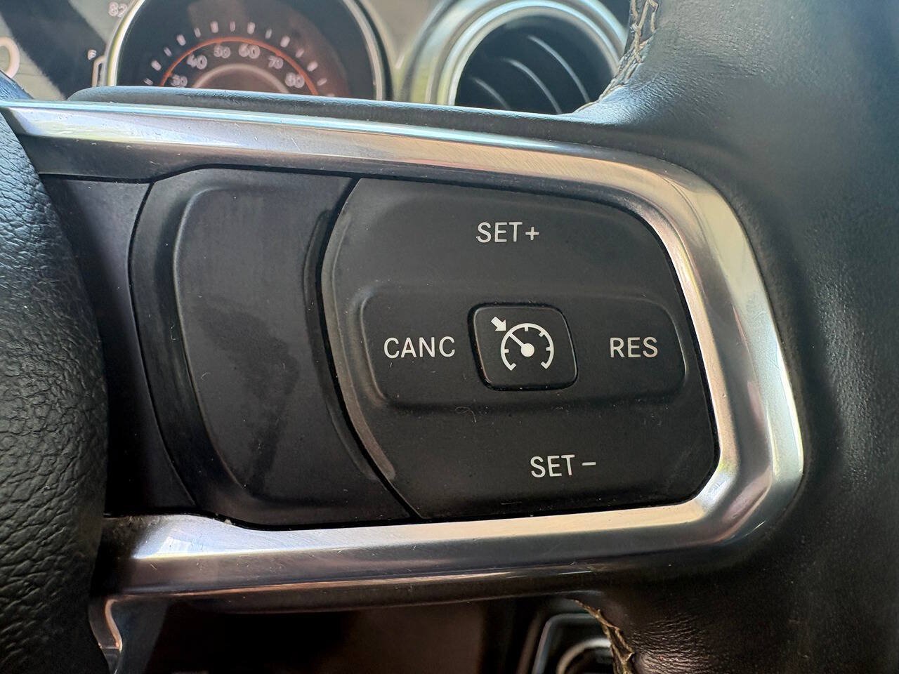 Used 2018 Jeep Wrangler Unlimited Sahara AWD/4WD image 18