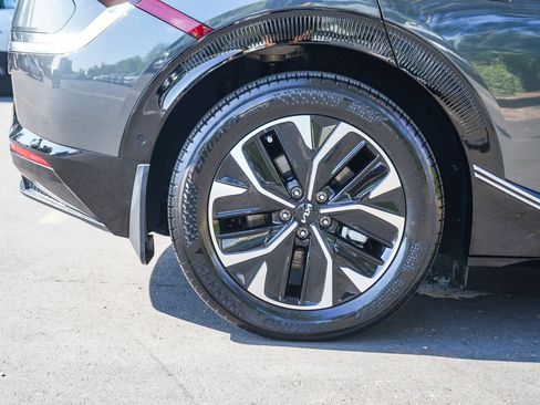 Used 2024 Kia EV6 Wind w/ Wind Technology Package AWD/4WD image 6