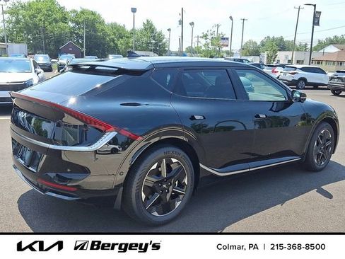 New 2025 Kia EV6 Wind image 3