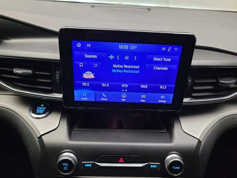 Used 2020 Ford Explorer XLT w/ Equipment Group 202A image 25