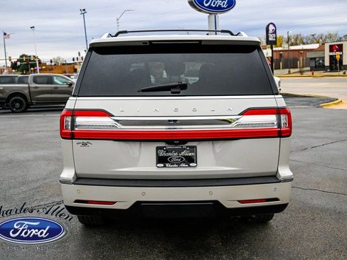 Used 2021 Lincoln Navigator Reserve image 6