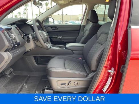 Used 2026 Nissan Pathfinder SV FWD image 9