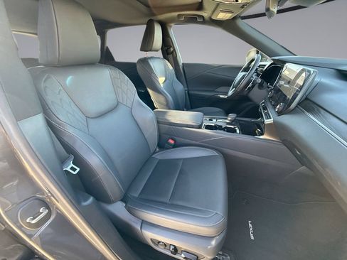 Used 2025 Lexus RX 350 Premium w/ Accessory Package (Z1) FWD image 16