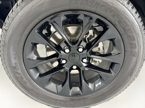 Used 2021 Jeep Wrangler Unlimited Sahara AWD/4WD image 29