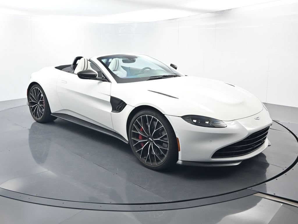 Used 2023 Aston Martin V8 Vantage Roadster RWD image 17