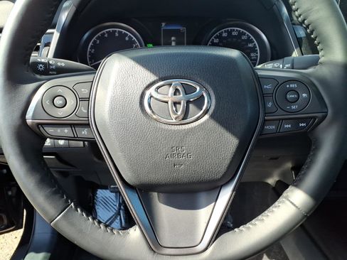 Certified 2023 Toyota Camry SE w/ Cold Weather Package image 17