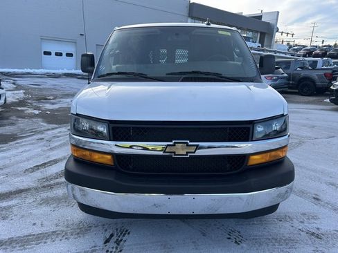 Used 2024 Chevrolet Express 2500 w/ Driver Convenience Package image 8