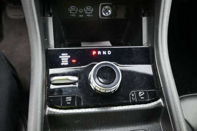 Used 2024 Jeep Grand Cherokee Limited 4xe AWD/4WD image 30